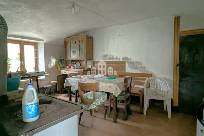 Half-duplex for sale in Traversella