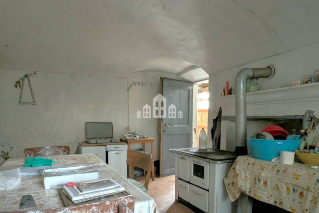 Half-duplex for sale in Traversella