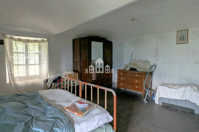 Half-duplex for sale in Traversella