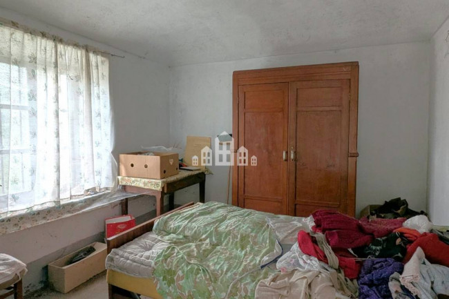 Half-duplex for sale in Traversella