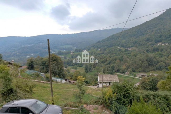 Half-duplex for sale in Traversella