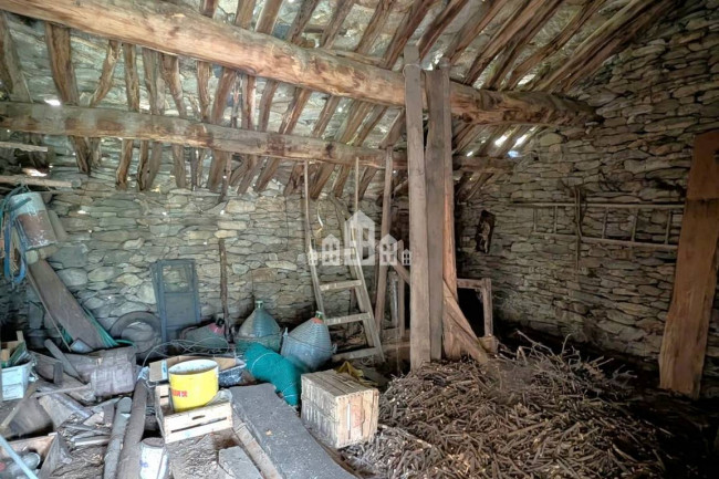 Half-duplex for sale in Traversella