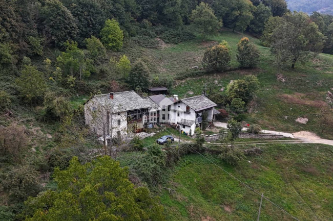 Half-duplex for sale in Traversella