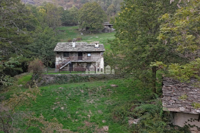 Baita in vendita a Traversella