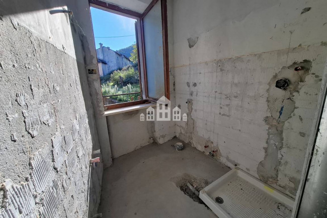 Casa semindipendente in vendita a Chiesanuova