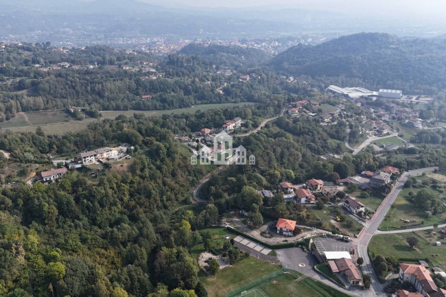 Casa semindipendente in vendita a San Colombano Belmonte
