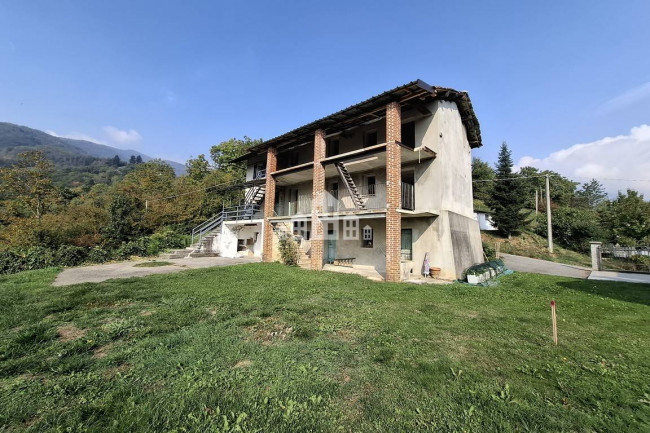 Casa semindipendente in vendita a San Colombano Belmonte