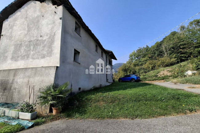 Casa semindipendente in vendita a San Colombano Belmonte