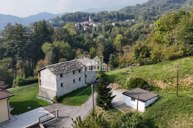 Casa semindipendente in vendita a San Colombano Belmonte