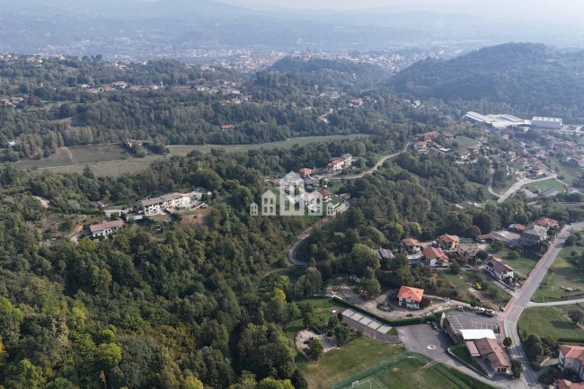 Casa semindipendente in vendita a San Colombano Belmonte