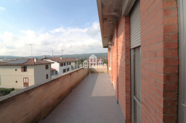 Casa indipendente in vendita a Romano Canavese