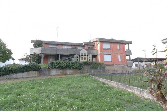 Casa indipendente in vendita a Romano Canavese