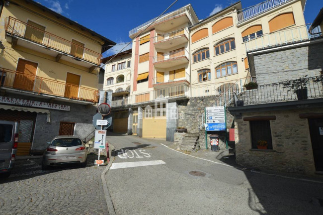 Appartamento in vendita a Andrate