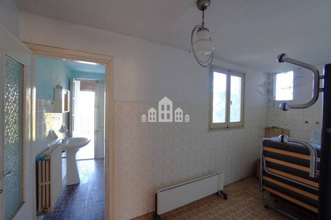 Half-duplex for sale in Salassa