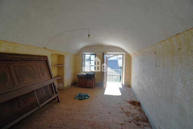 Half-duplex for sale in Salassa