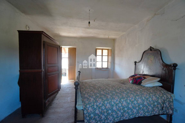 Half-duplex for sale in Salassa