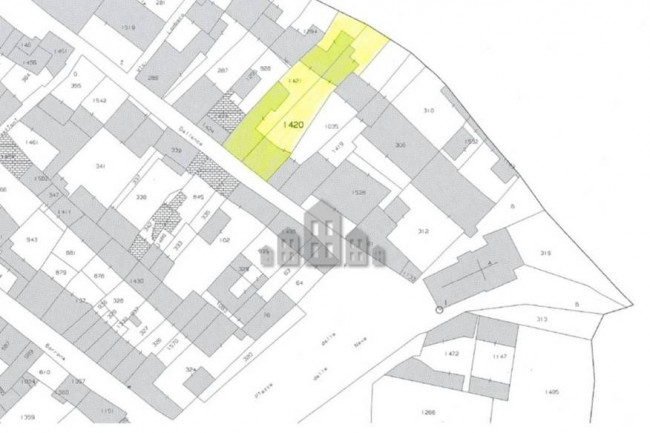 Half-duplex for sale in Salassa