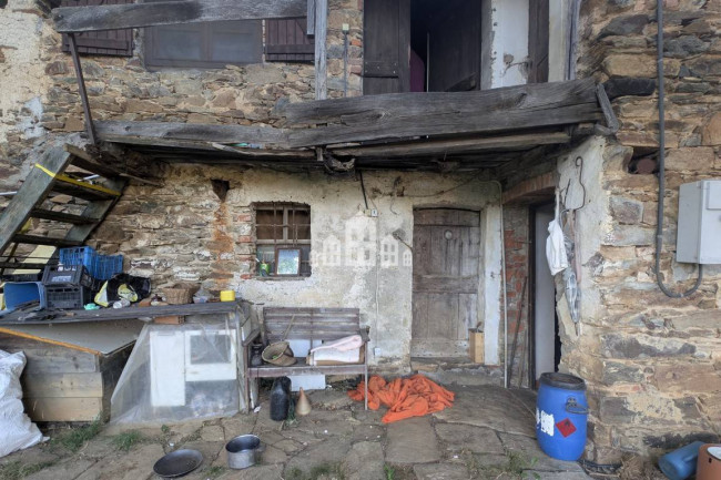Casale in vendita a Rueglio