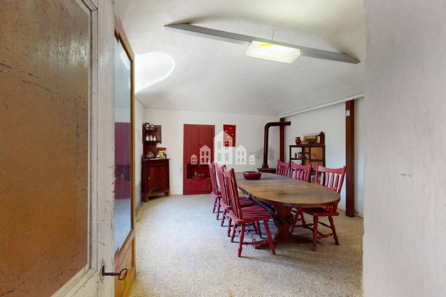Casa semindipendente in vendita a Valchiusa