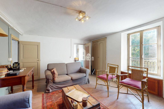 Casa semindipendente in vendita a Valchiusa