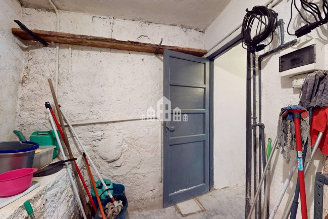 Casa semindipendente in vendita a Valchiusa