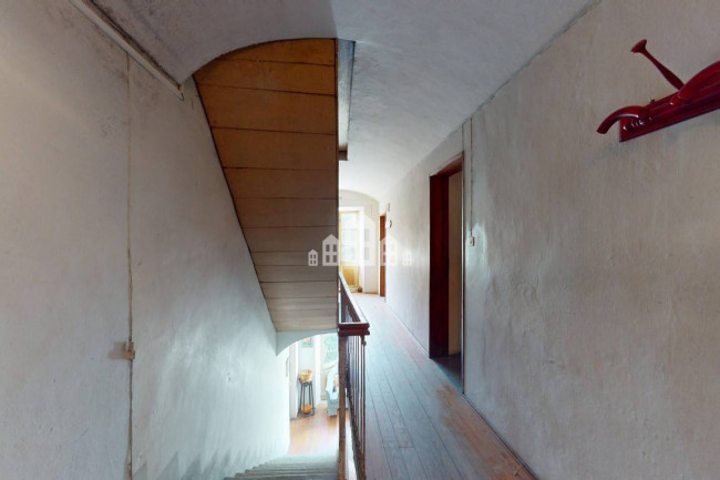 Casa semindipendente in vendita a Valchiusa