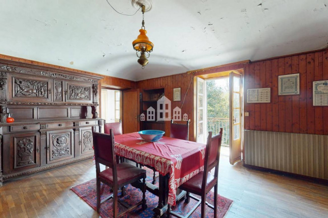 Casa semindipendente in vendita a Valchiusa