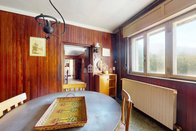 Casa semindipendente in vendita a Valchiusa