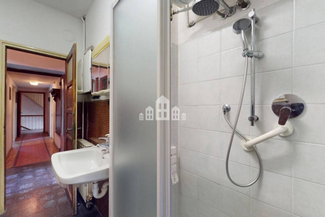 Casa semindipendente in vendita a Valchiusa