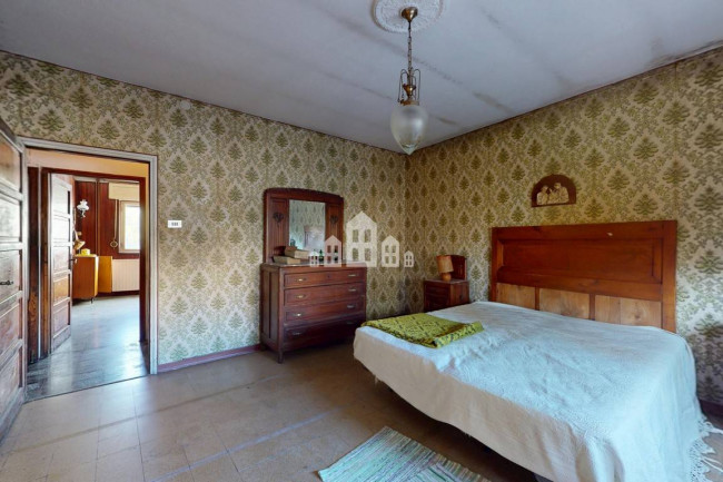 Casa semindipendente in vendita a Valchiusa