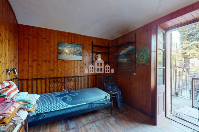 Casa semindipendente in vendita a Valchiusa