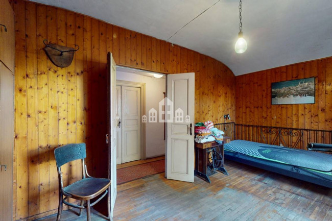 Casa semindipendente in vendita a Valchiusa