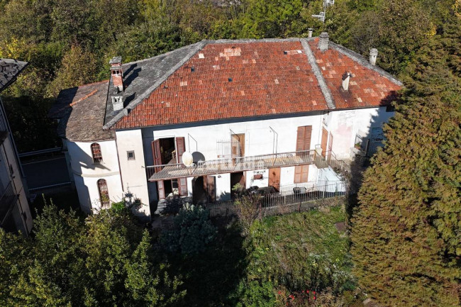 Casa semindipendente in vendita a Valchiusa