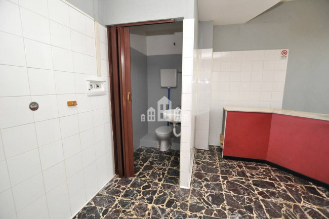 Locale commerciale in vendita a Castellamonte