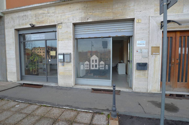 Locale commerciale in vendita a Cuorgnè