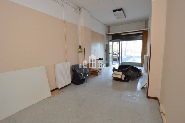 Locale commerciale in vendita a Cuorgnè