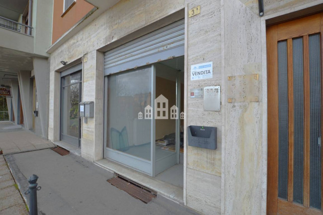 Locale commerciale in vendita a Cuorgnè