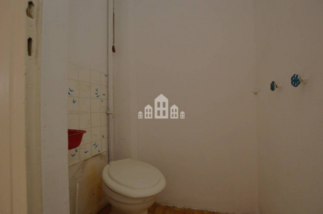 Locale commerciale in vendita a Cuorgnè