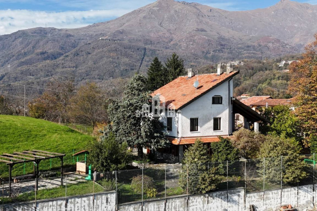 Villa in vendita a Castelnuovo Nigra