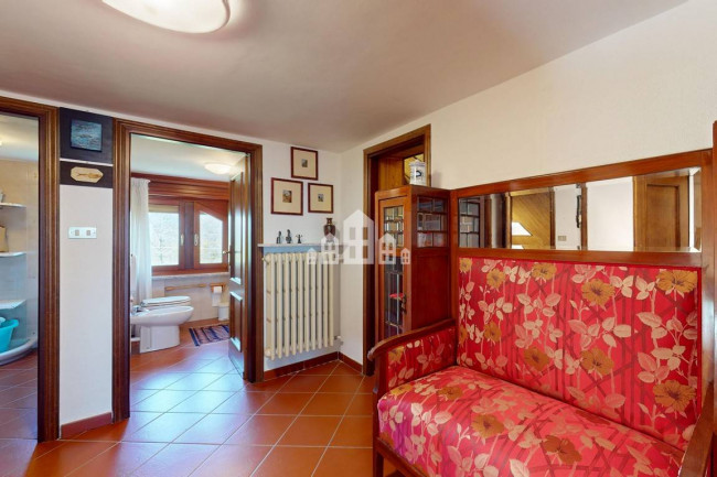 Villa in vendita a Castelnuovo Nigra