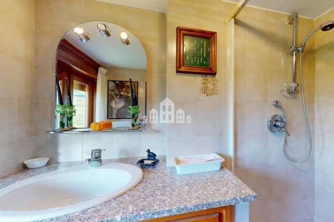Villa in vendita a Castelnuovo Nigra