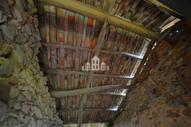 Rustico in vendita a Val di Chy
