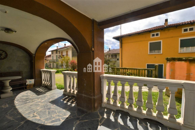 Casa semindipendente in vendita a Parella