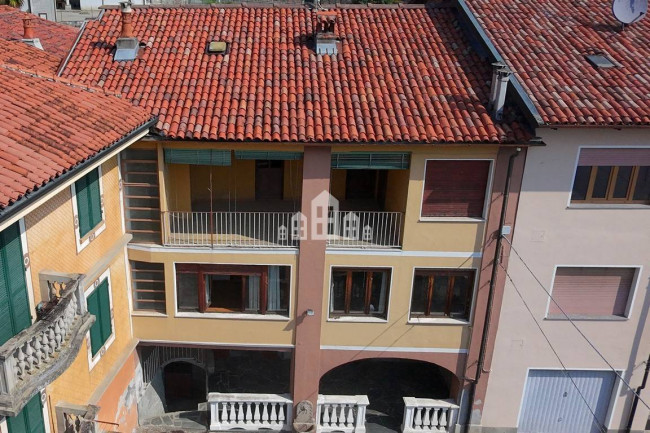Casa semindipendente in vendita a Parella