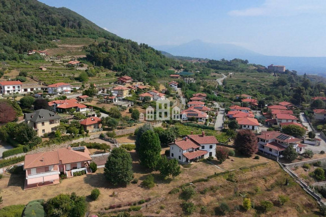 Casa semindipendente in vendita a Parella