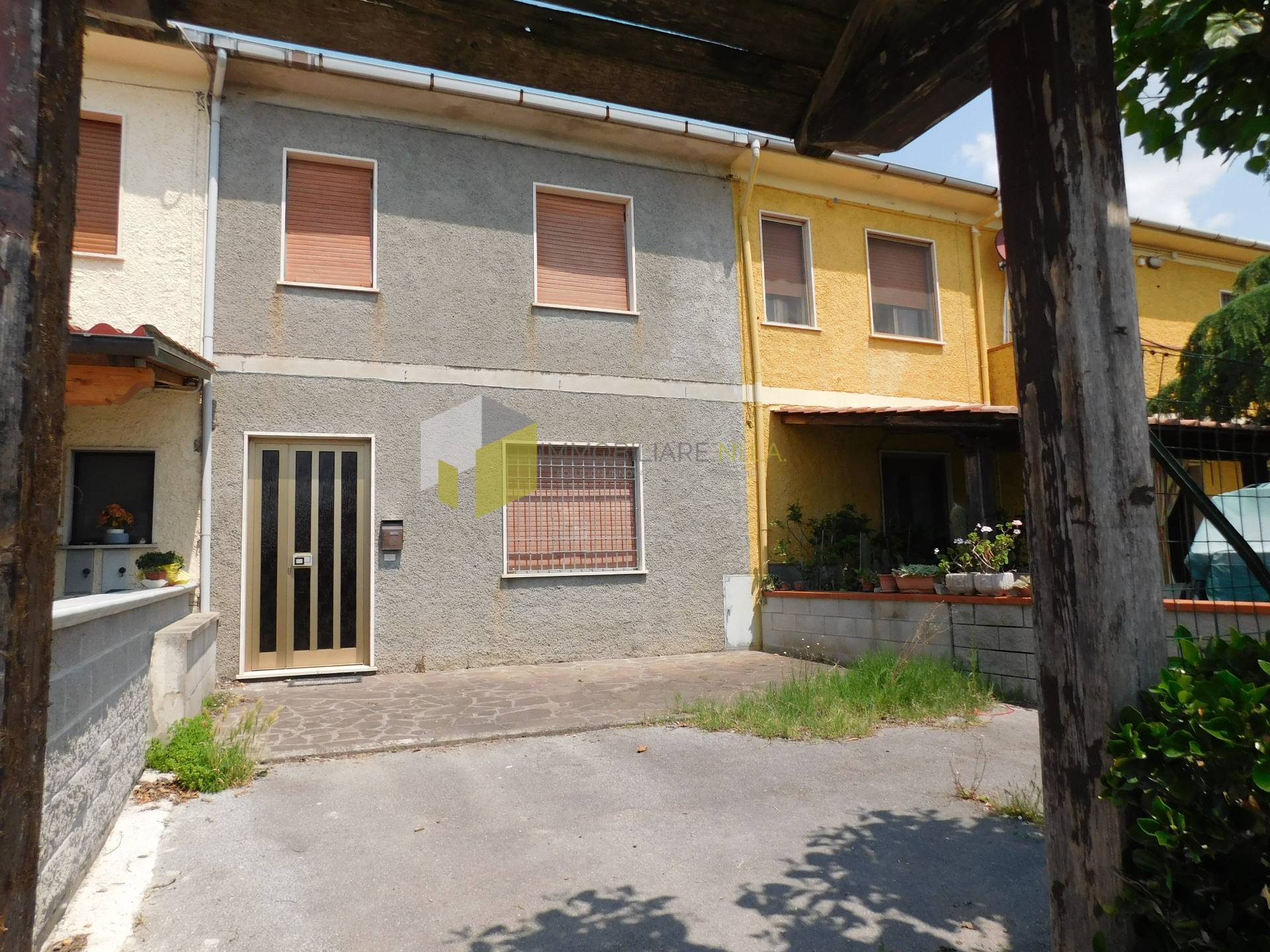 Casa indipendente in vendita a Madonna Dell'acqua, San Giuliano Terme (PI)