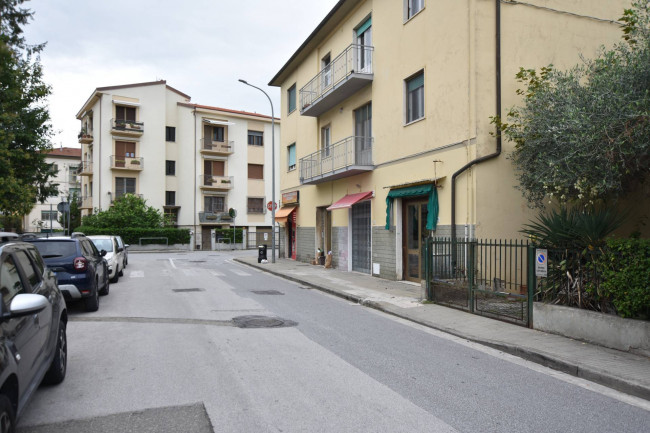 Fondo commerciale in vendita a Porta A Lucca, Pisa (PI)