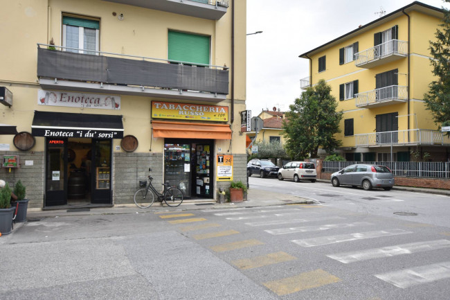 Fondo commerciale in vendita a Porta A Lucca, Pisa (PI)