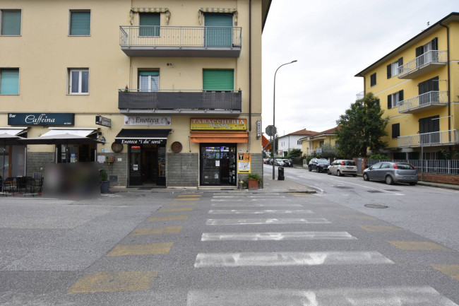 Fondo commerciale in vendita a Porta A Lucca, Pisa (PI)