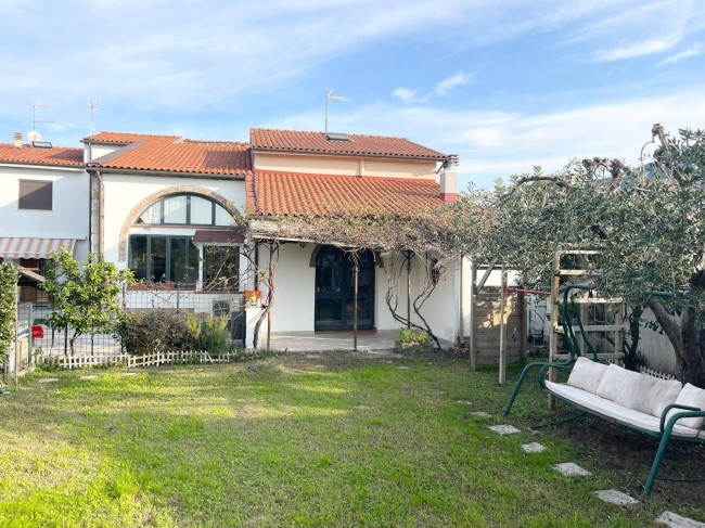 Casa indipendente in vendita a Pappiana, San Giuliano Terme (PI)